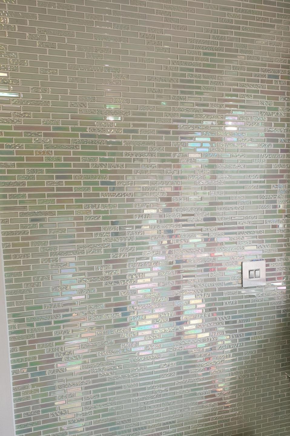 White Iridescent Textured & Plain Glass Mosaic Wall Tiles (MT0172)